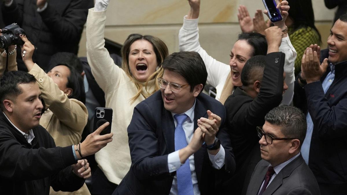 Colombian Sen Miguel Uribe Turbay has died, weeks after campaign rally shooting in Bogota