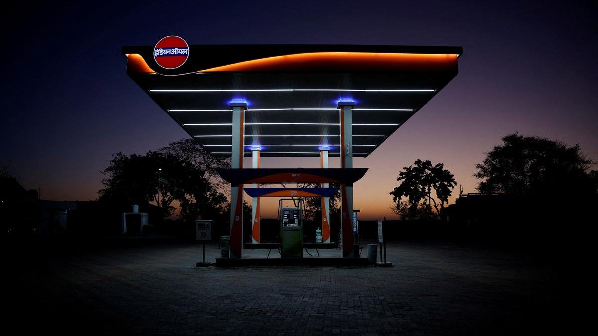India will continue to buy Russian oil, government sources tell NYT