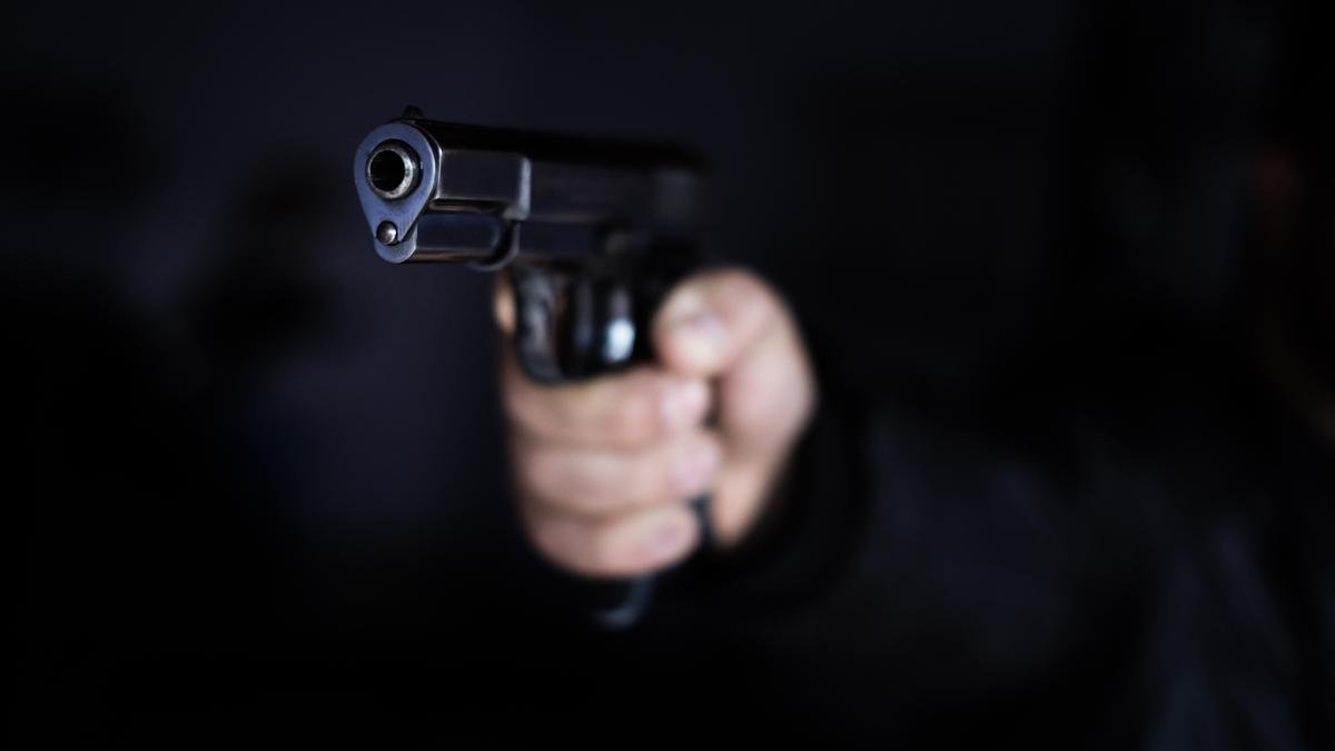 Teen gunman wounds three in Times Square shooting: Police