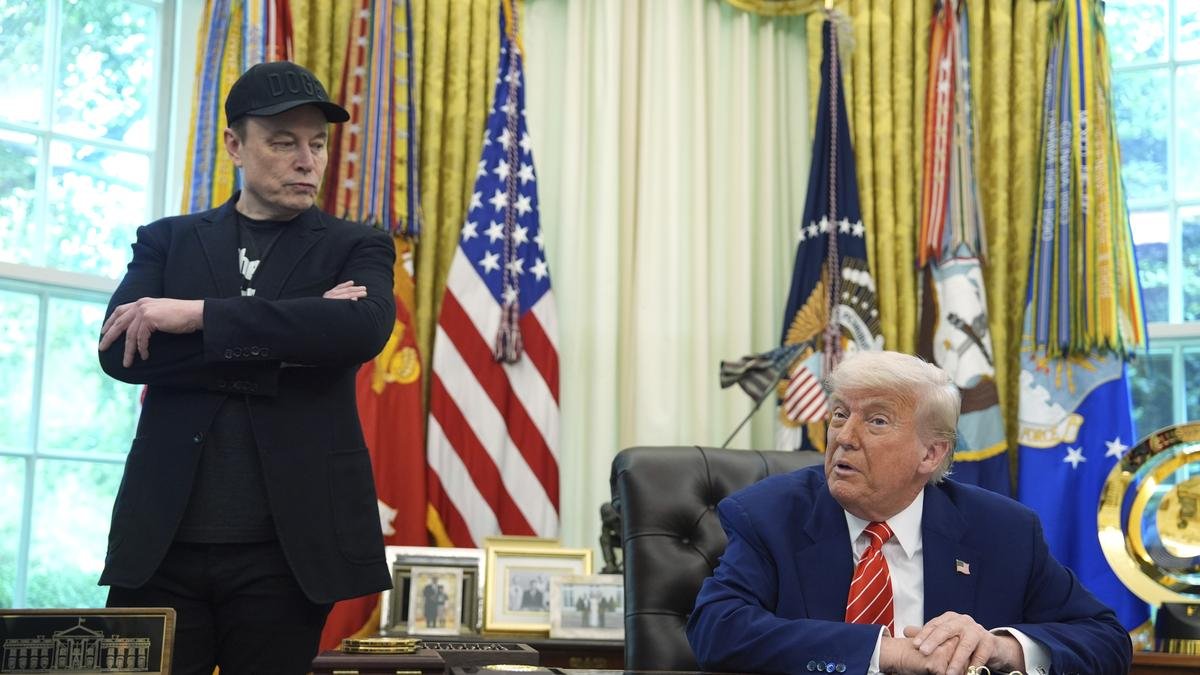 Trump orders space regulations eased in win for Musk