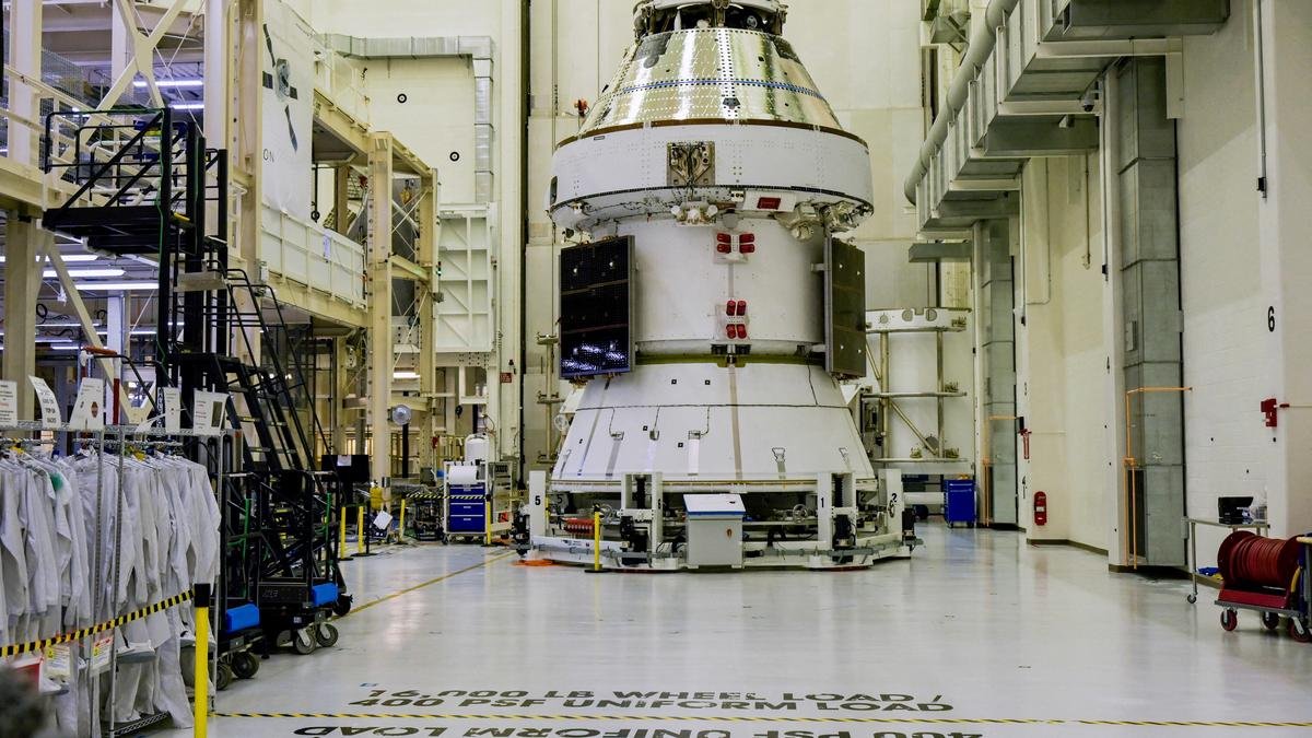 First U.S. Artemis astronaut mission around the moon on track for April