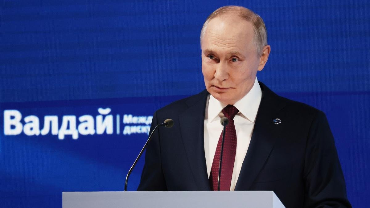 Vladimir Putin criticises U.S. efforts to pressure India and China into cutting energy ties with Moscow